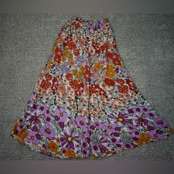 Three Bird Nest Floral Wide-Leg Pants - Picture 4 of 5